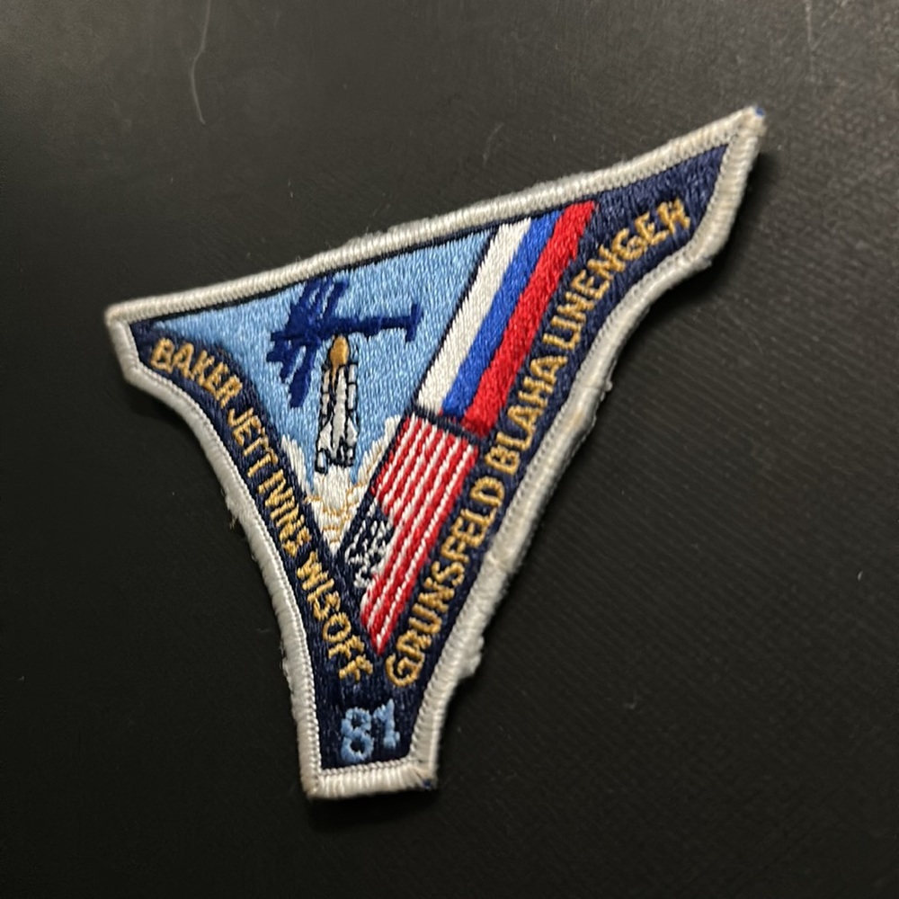 Vintage 80’s NASA Space Travel Triangle Patch USA Satellite Voyage Retro Fashion - Picture 3 of 4